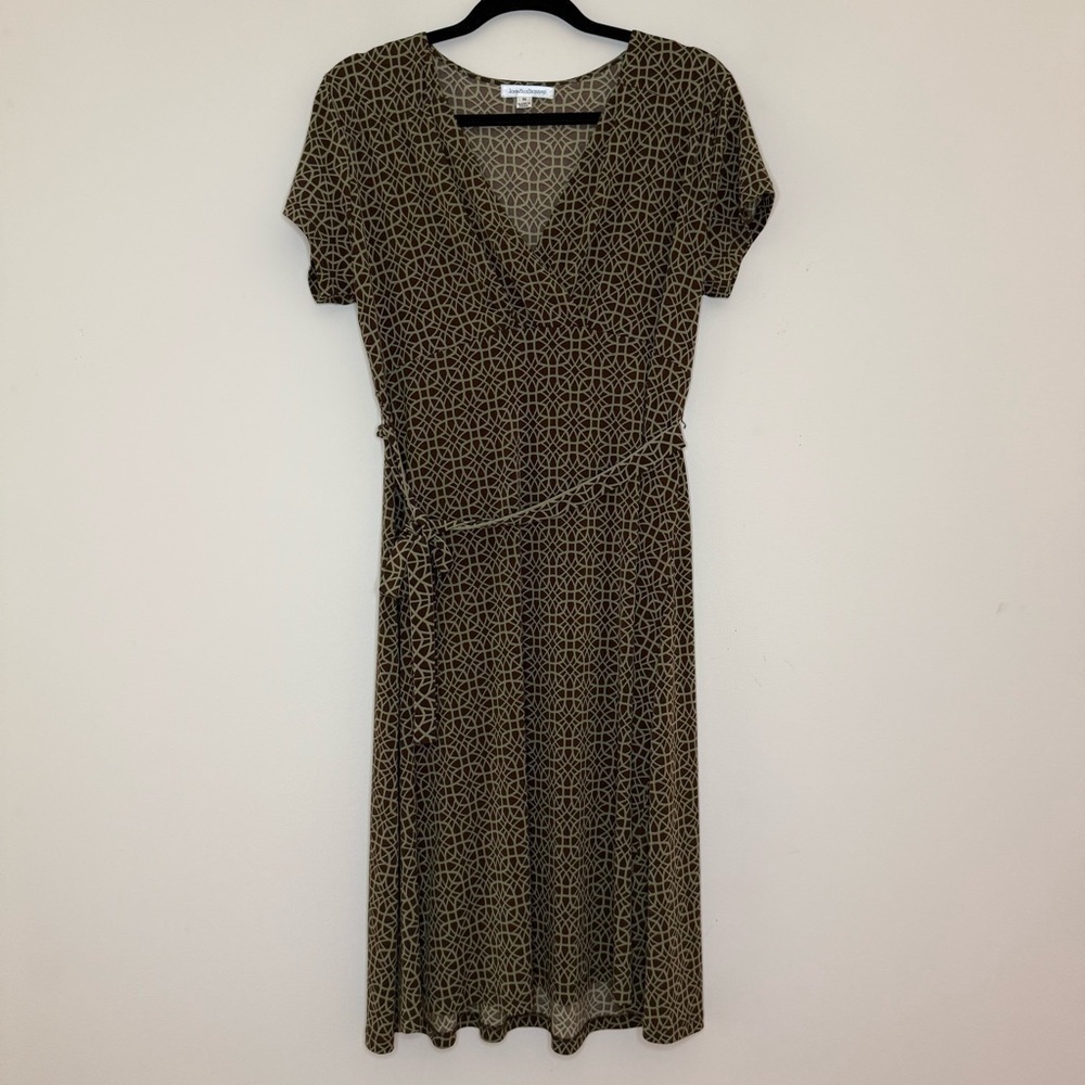 NWT JOHNPAULRICHARD Surplice Top Belted Fit and Flare Geometric Print Midi Dress